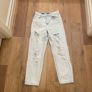 Light Wash High waisted Denim Jeans with Holes